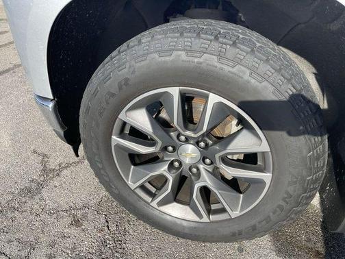 Silver Ice Metallic 2020 Chevrolet Silverado 1500 LT