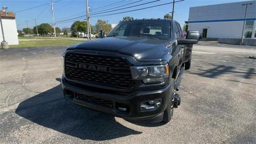 2023 RAM 3500 Big Horn Crew Cab 4x4 8' Box