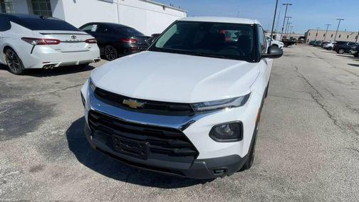 Summit White 2023 Chevrolet Trailblazer LS