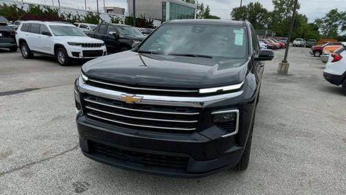 Mosaic Black Metallic 2026 Chevrolet Traverse LT