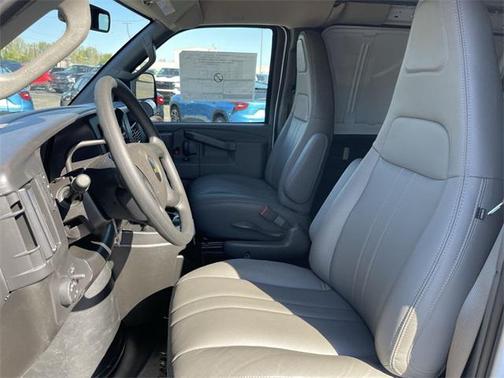 2025 Chevrolet Express 3500 RWD 3500 Regular Wheelbase WT