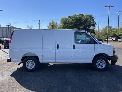 2025 Chevrolet Express 3500 RWD 3500 Regular Wheelbase WT
