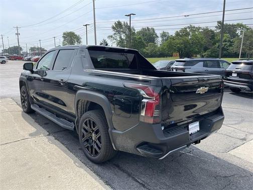 2025 Chevrolet Silverado EV LT