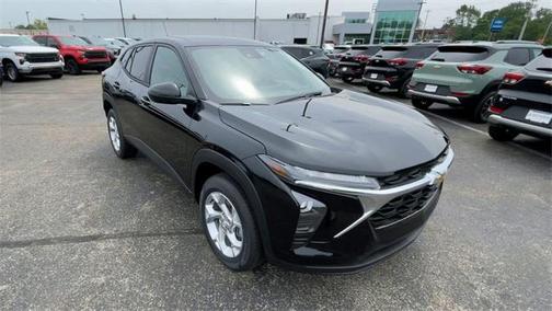 2025 Chevrolet Trax LS