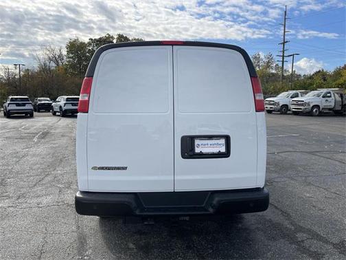 2025 Chevrolet Express 2500 RWD 2500 Regular Wheelbase WT