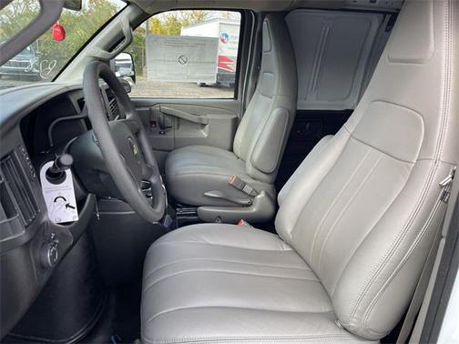 2025 Chevrolet Express 2500 RWD 2500 Regular Wheelbase WT