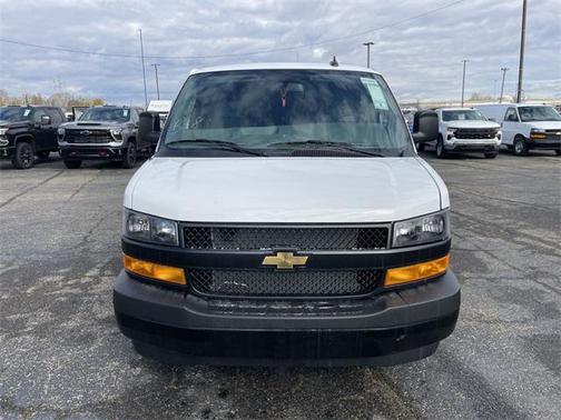 2025 Chevrolet Express 2500 RWD 2500 Regular Wheelbase WT