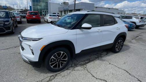 Summit White 2025 Chevrolet Trailblazer LT