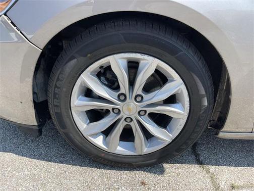 2022 Chevrolet Malibu FWD LT