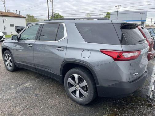 Satin Steel Metallic 2019 Chevrolet Traverse LT Leather