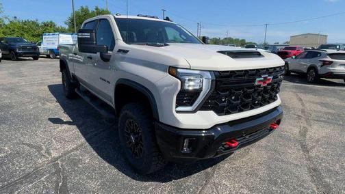White Sands 2026 Chevrolet Silverado 2500 Crew Cab, Standard Bed, XR2, 4WD