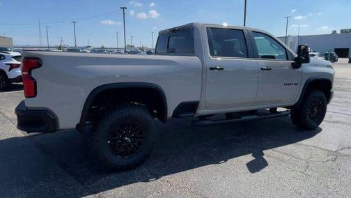 White Sands 2026 Chevrolet Silverado 2500 Crew Cab, Standard Bed, XR2, 4WD