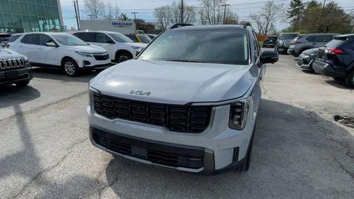 Wolf Gray 2025 Kia Sorento SX