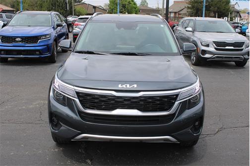 2023 Kia Seltos EX
