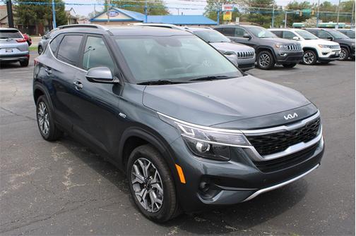 2023 Kia Seltos EX