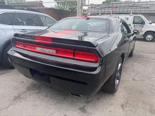 2012 Dodge Challenger SXT