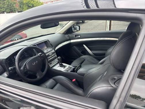 2014 INFINITI Q60 Base