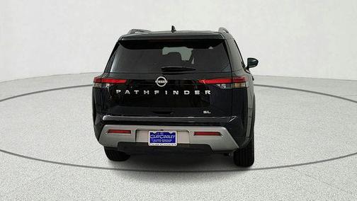 2025 Nissan Pathfinder SL FWD