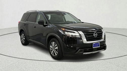 2025 Nissan Pathfinder SL FWD