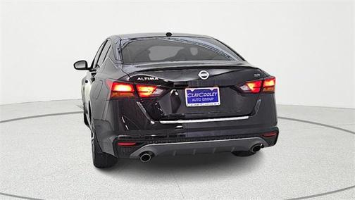 2021 Nissan Altima SR FWD