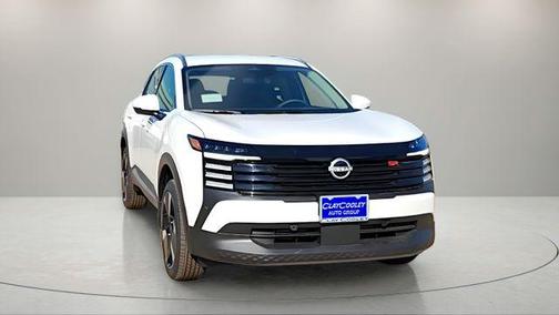 Aspen White Tricoat 2025 Nissan Kicks SR