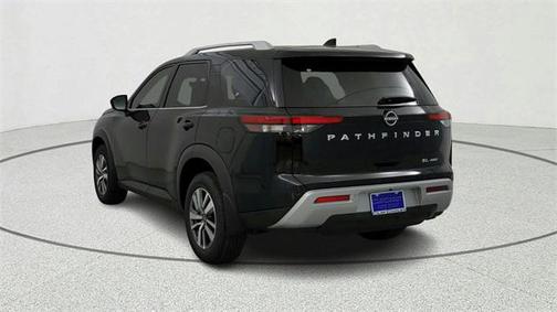 2023 Nissan Pathfinder SL FWD