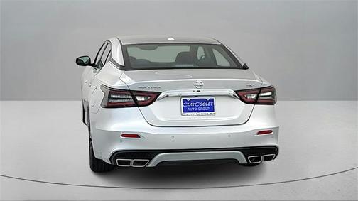 2022 Nissan Maxima SV Xtronic CVT