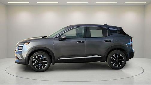 Gun Metallic 2025 Nissan Kicks SV