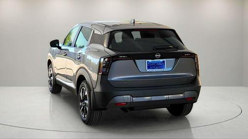 Gun Metallic 2025 Nissan Kicks SV