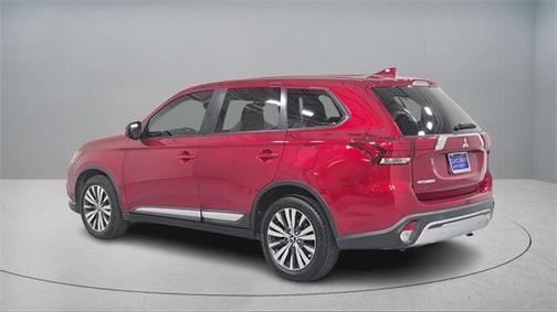 2020 Mitsubishi Outlander SE