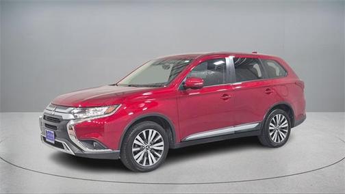 2020 Mitsubishi Outlander SE