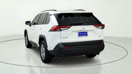 Ice Cap 2025 Toyota RAV4 Hybrid LE