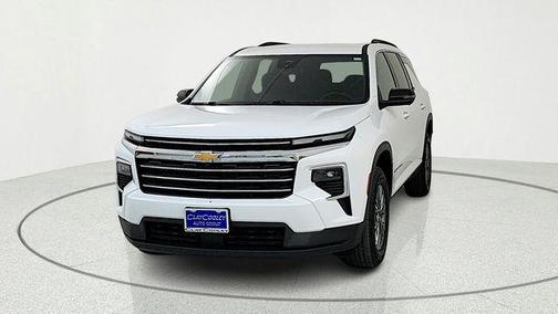 Summit White 2024 Chevrolet Traverse LT