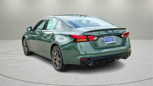 2025 Nissan Altima SR FWD