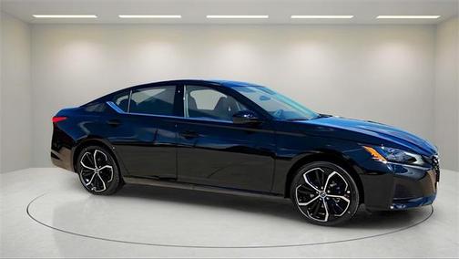 2025 Nissan Altima SR FWD