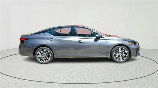 2025 Nissan Altima 2.5 SL