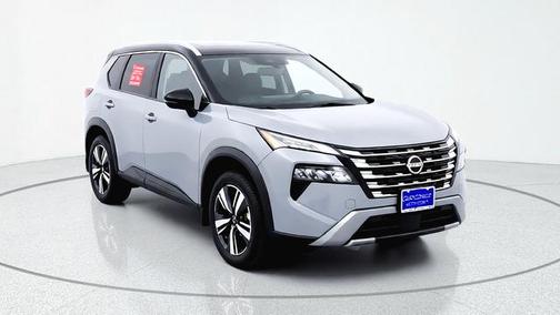 Boulder Gray Pearl/Super Black 2024 Nissan Rogue SL