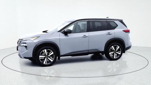 Boulder Gray Pearl/Super Black 2024 Nissan Rogue SL