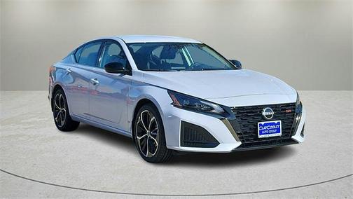 2025 Nissan Altima SR FWD