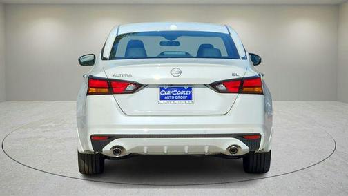 Pearl White Tricoat 2025 Nissan Altima 2.5 SL