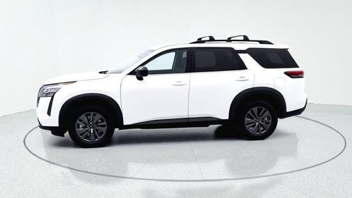 Everest White Pearl Tricoat 2026 Nissan Pathfinder SV