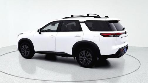 Everest White Pearl Tricoat 2026 Nissan Pathfinder SV