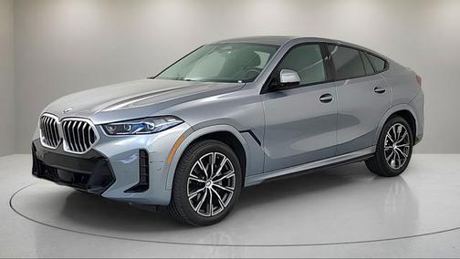 Gray Metallic 2025 BMW X6 xDrive40i