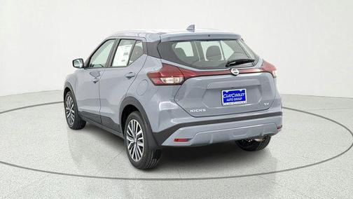 Boulder Gray Pearl 2023 Nissan Kicks SV