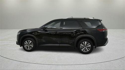 2023 Nissan Pathfinder SL FWD