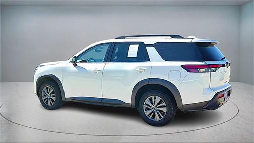 2023 Nissan Pathfinder SV FWD