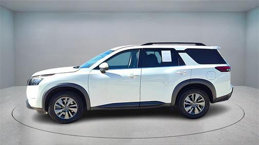 2023 Nissan Pathfinder SV FWD