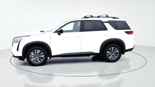 Everest White Pearl Tricoat 2026 Nissan Pathfinder SV