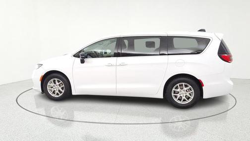 Bright White Clearcoat 2024 Chrysler Pacifica Touring L