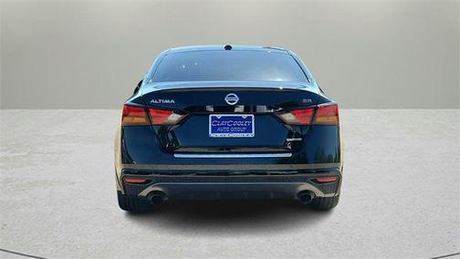 2022 Nissan Altima SR FWD